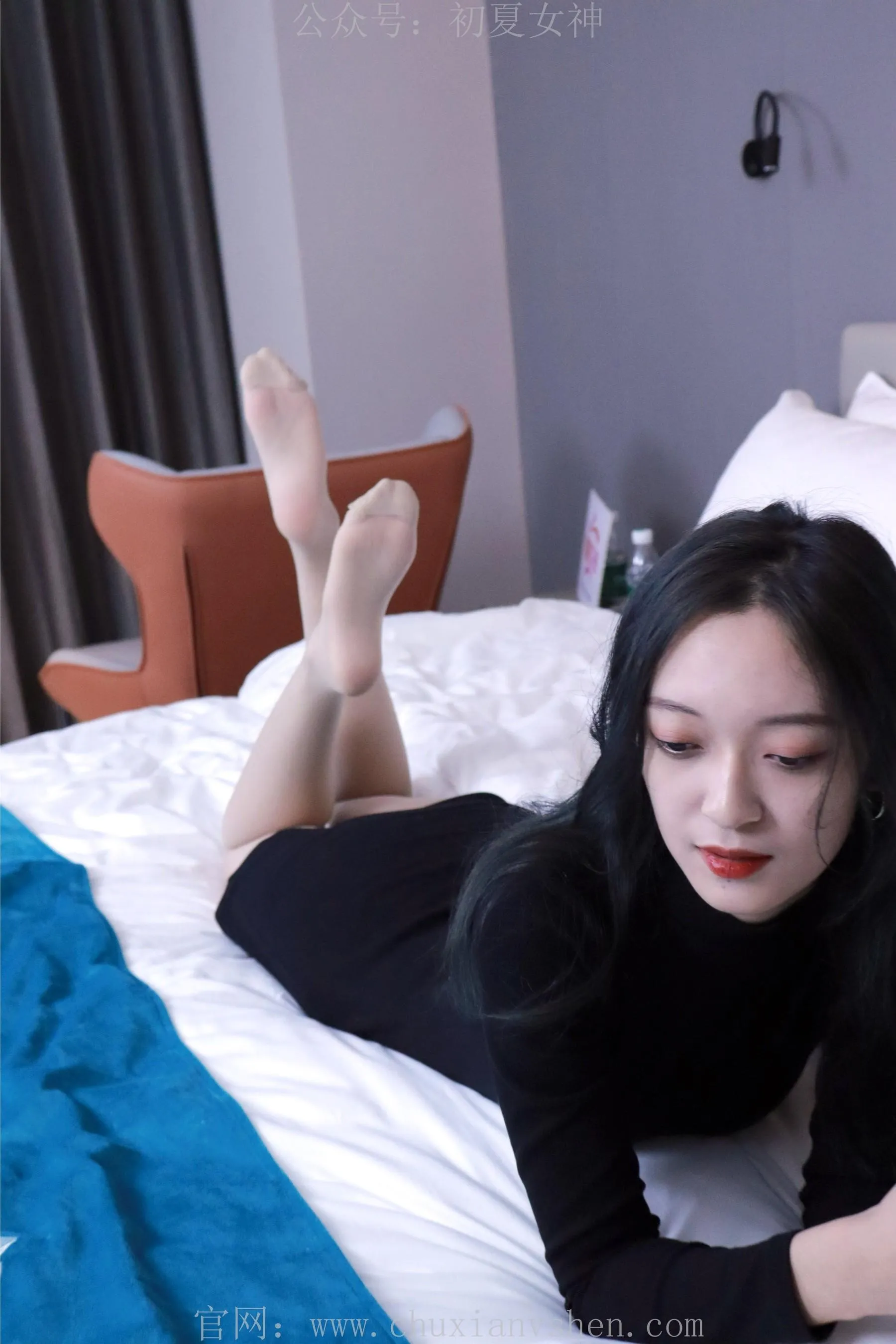 初夏女神 NO.003 依依 黑色瘦身衣搭配37码高跟鞋 [111P]插图4